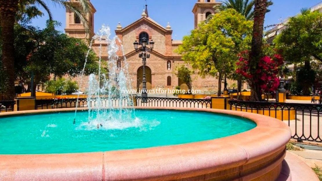Sale - Apartment - Torrevieja - Centro