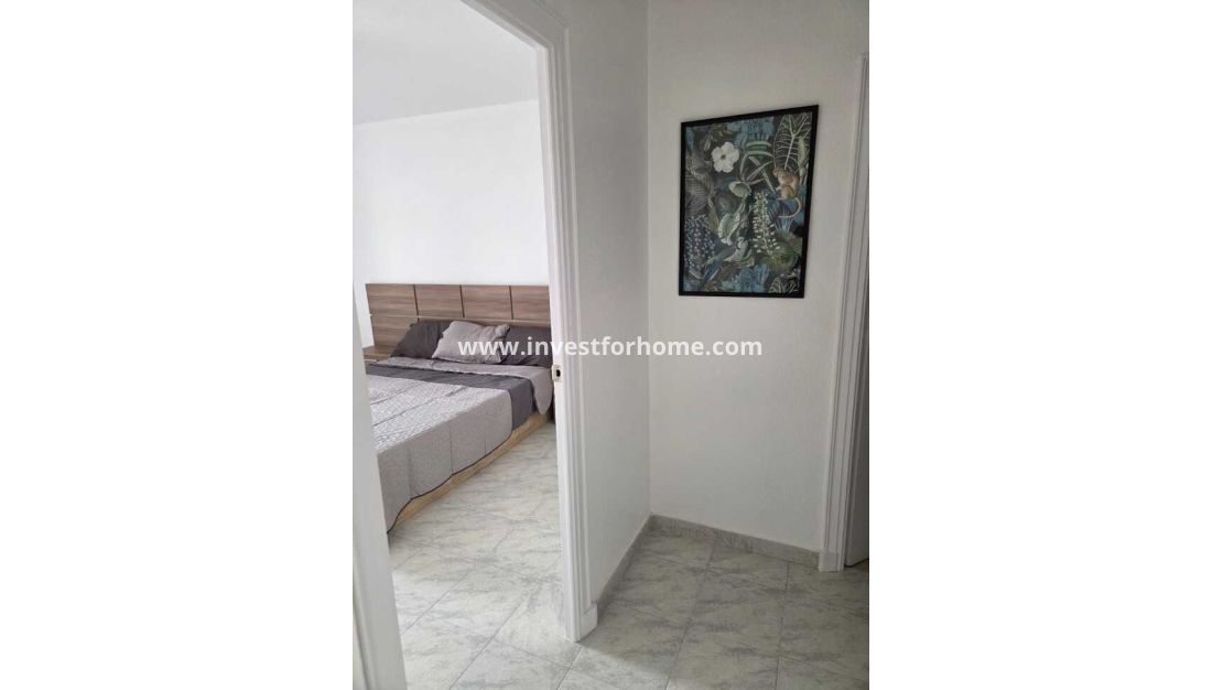 Sale - Apartment - Torrevieja - Centro
