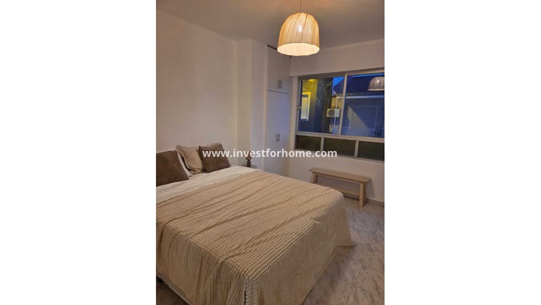 Sale - Apartment - Torrevieja - Centro