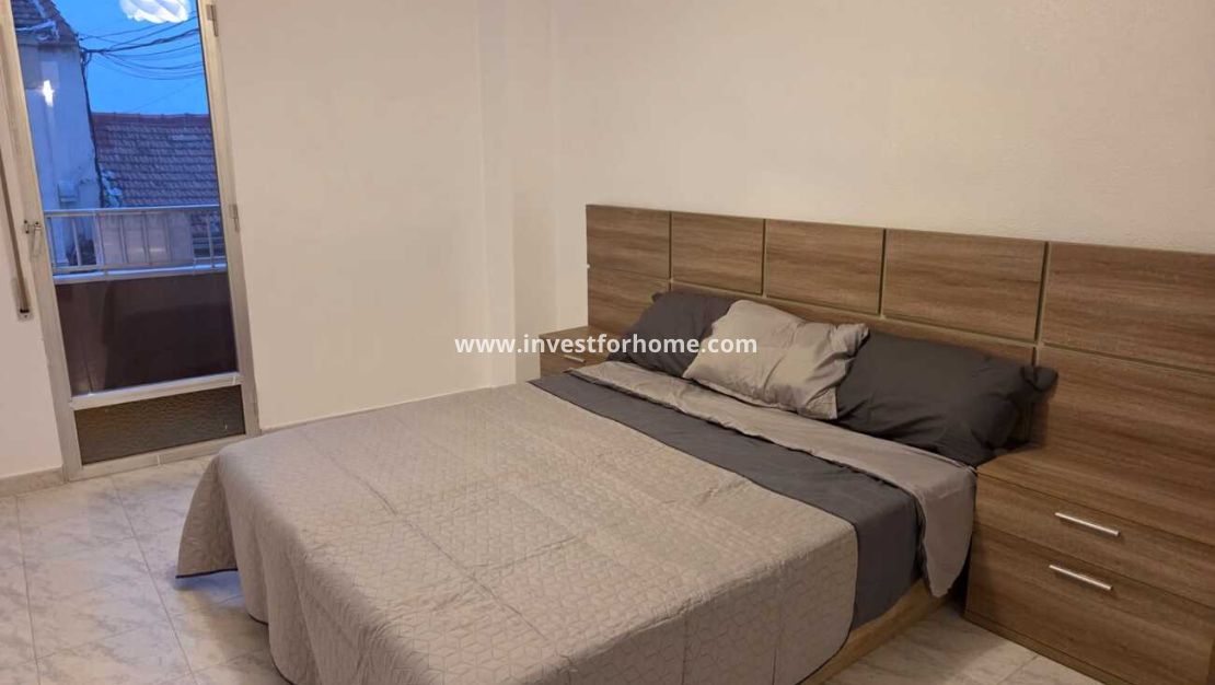 Sale - Apartment - Torrevieja - Centro