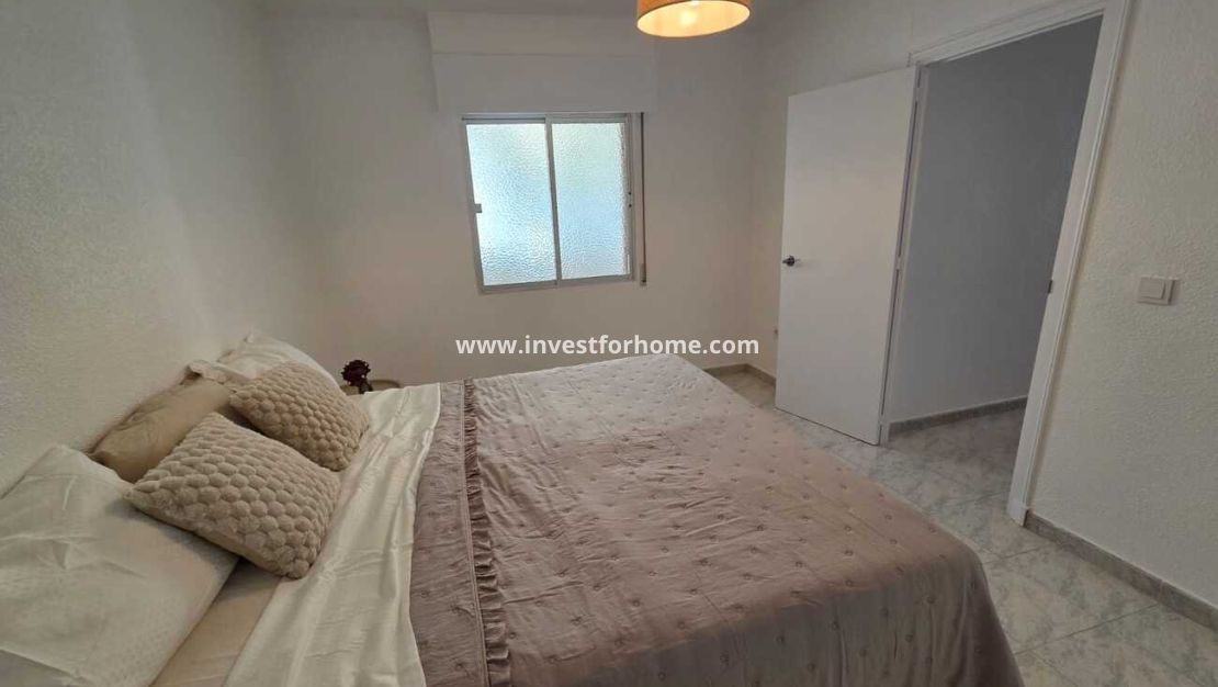 Sale - Apartment - Torrevieja - Centro