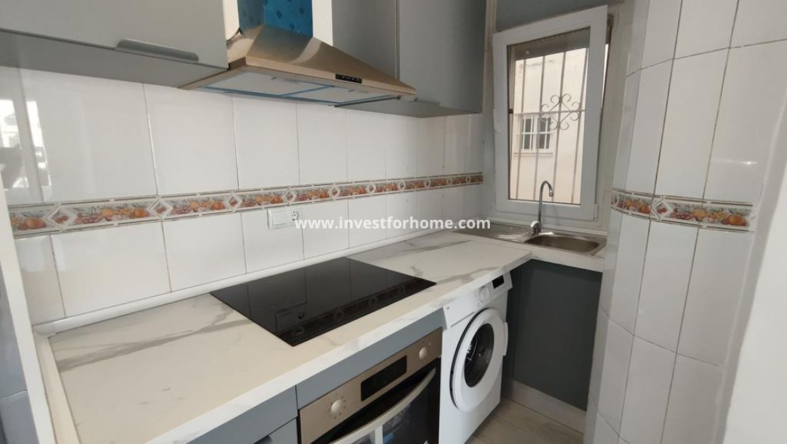 Sale - Apartment - Torrevieja - Centro