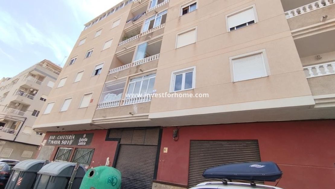 Sale - Apartment - Torrevieja - Centro