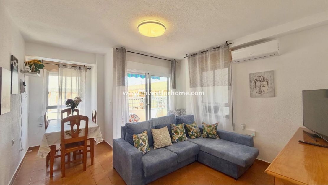 Sale - Apartment - Torrevieja - Centro