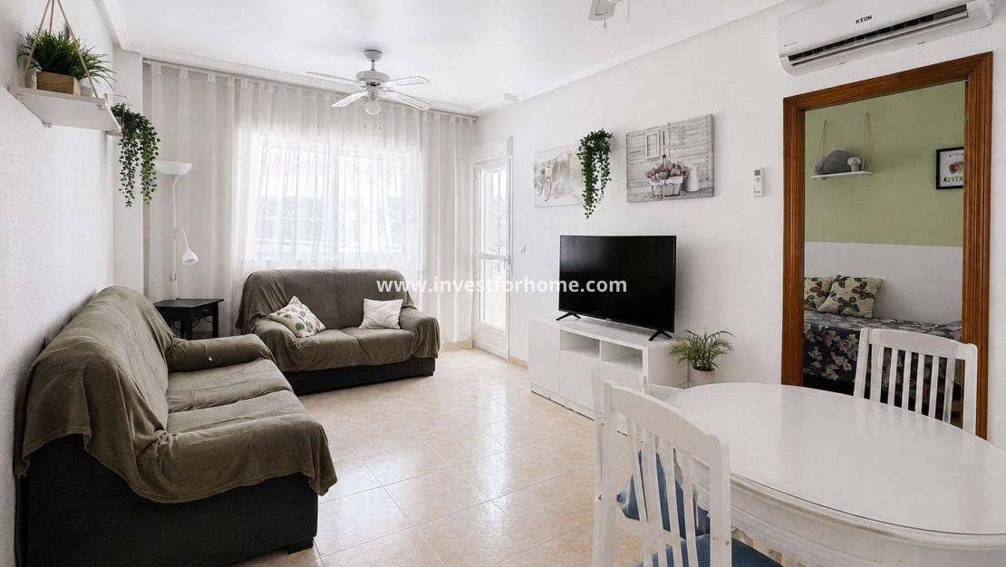 Sale - Apartment - Torrevieja - Centro