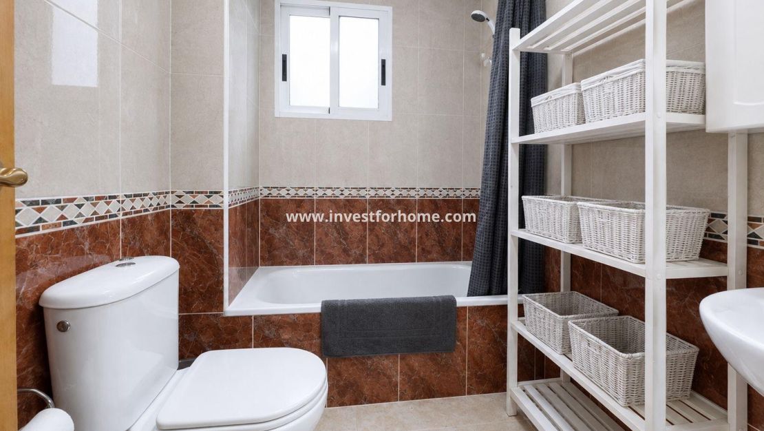 Sale - Apartment - Torrevieja - Centro