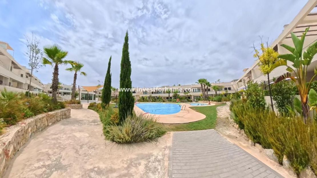 Sale - Apartment - Torrevieja - Centro