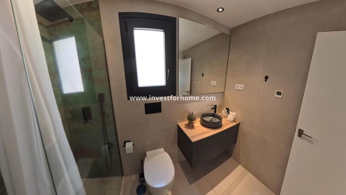 Sale - Apartment - Torrevieja - Centro