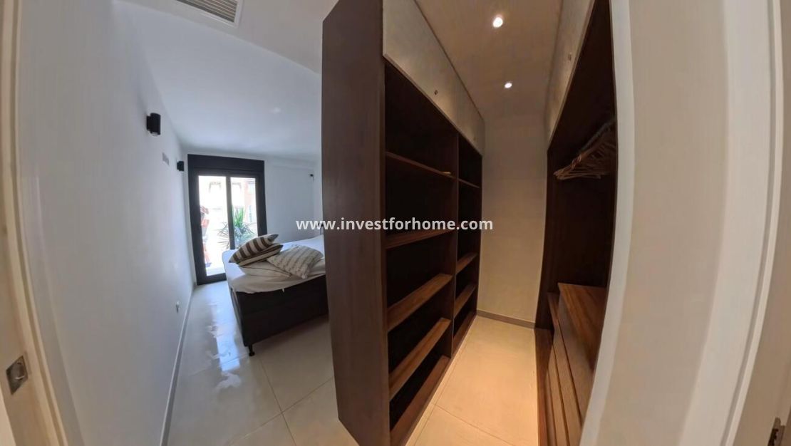 Sale - Apartment - Torrevieja - Centro