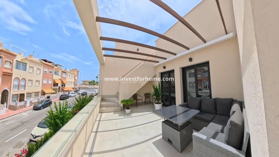 Sale - Apartment - Torrevieja - Centro