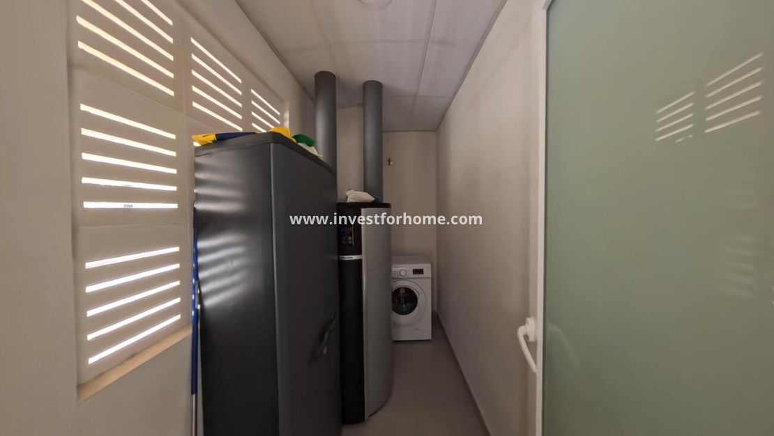 Sale - Apartment - Torrevieja - Centro