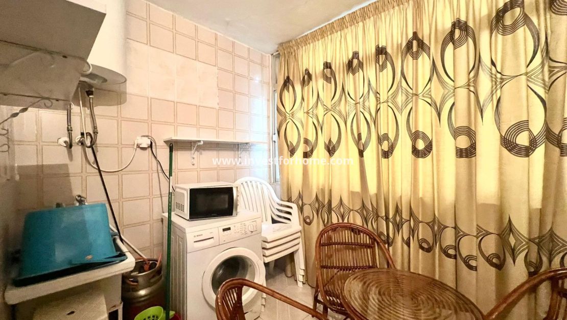 Sale - Apartment - Torrevieja - Centro