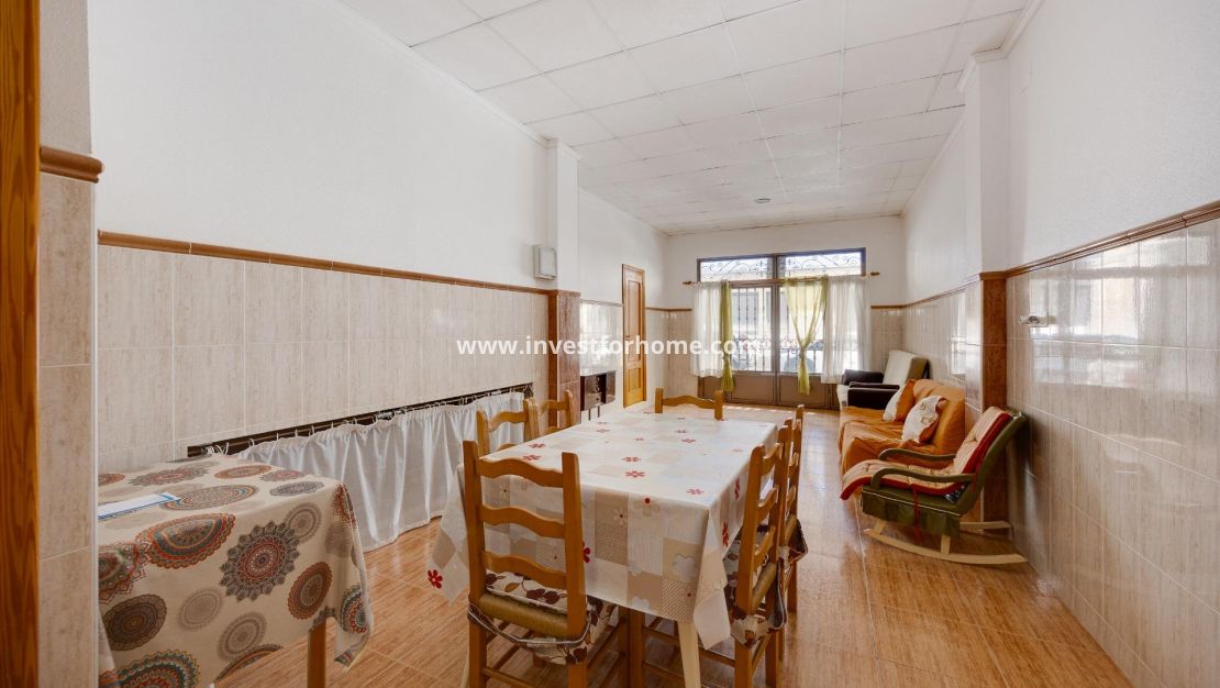 Sale - Apartment - Torrevieja - Centro