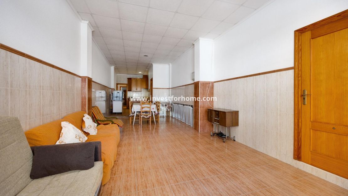 Sale - Apartment - Torrevieja - Centro