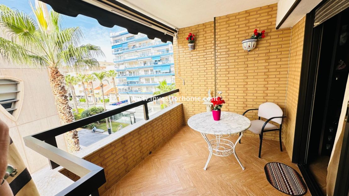 Sale - Apartment - Torrevieja - Centro
