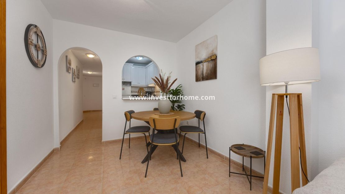 Sale - Apartment - Torrevieja - Centro