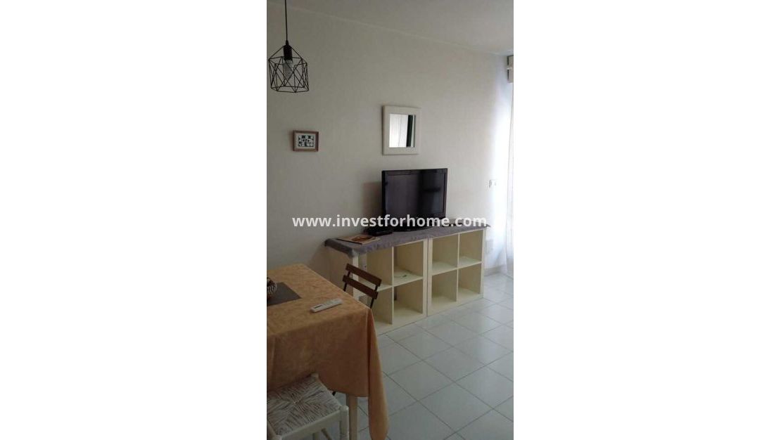 Sale - Apartment - Torrevieja - Centro