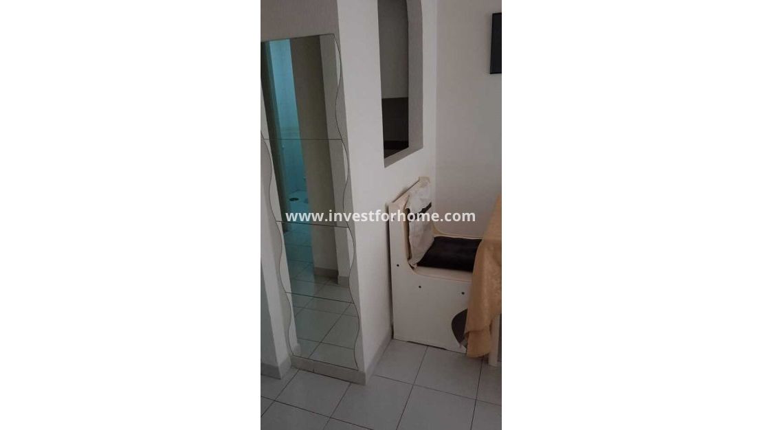 Sale - Apartment - Torrevieja - Centro