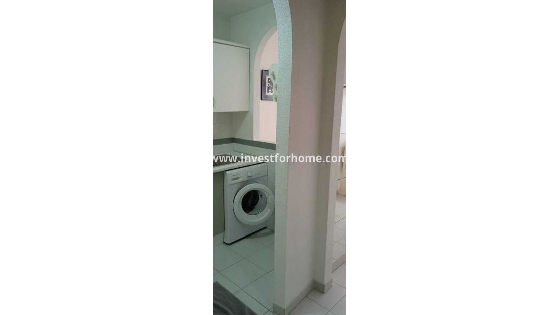Sale - Apartment - Torrevieja - Centro