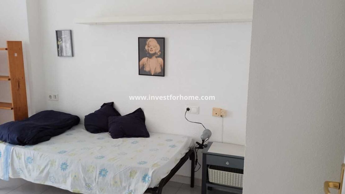 Sale - Apartment - Torrevieja - Centro