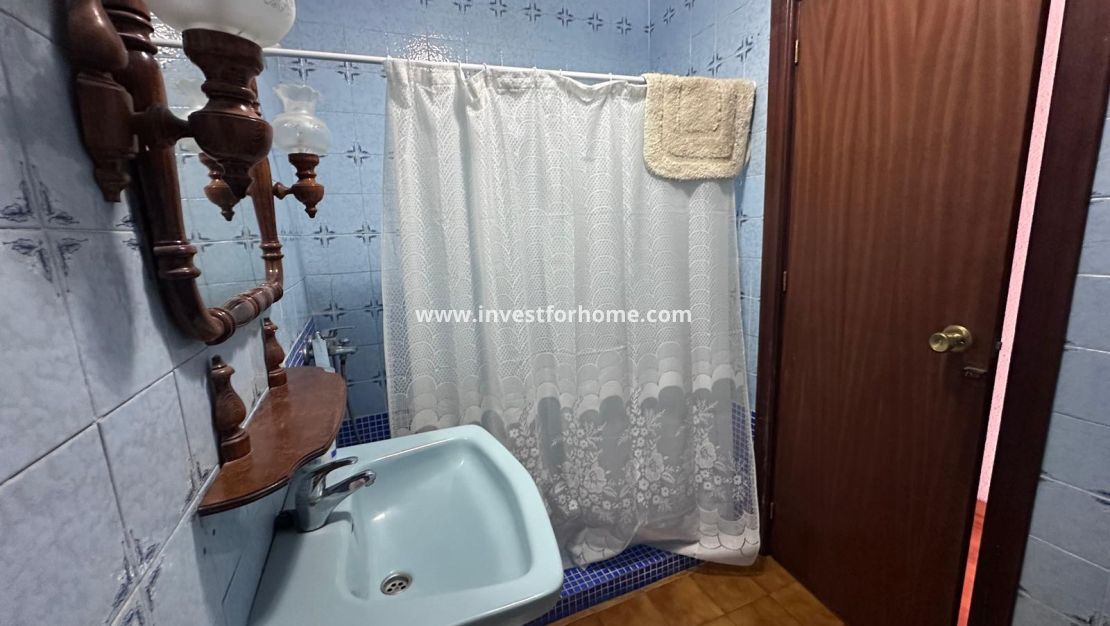 Sale - Apartment - Torrevieja - Centro