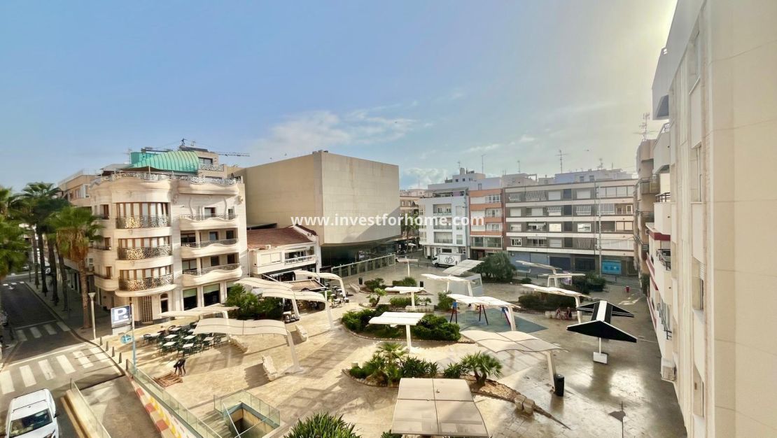 Sale - Apartment - Torrevieja - Centro