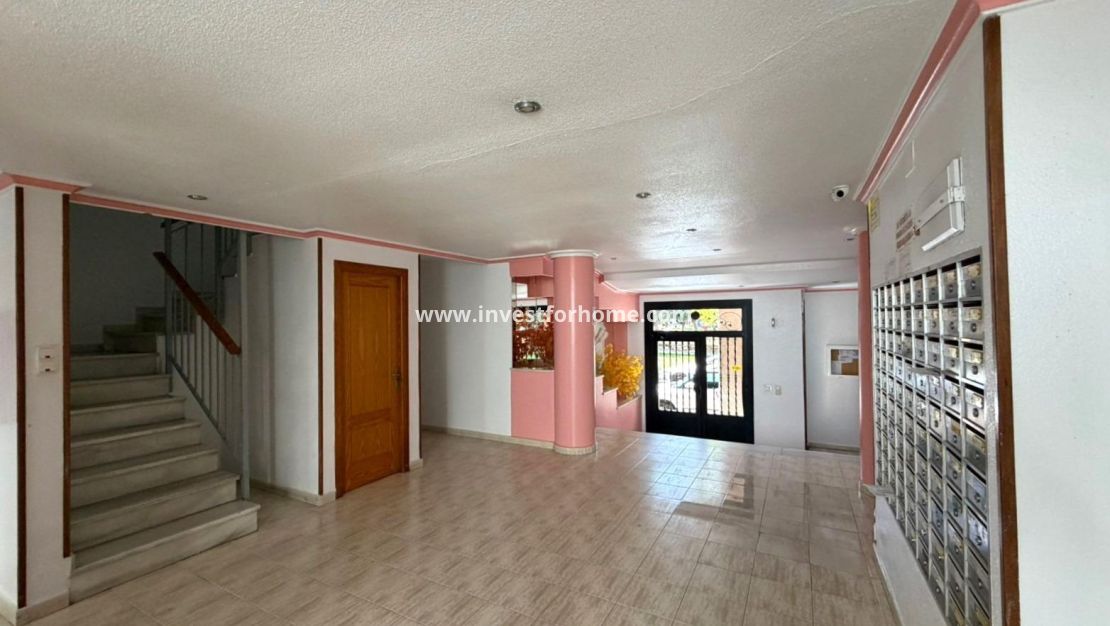 Sale - Apartment - Torrevieja - Centro