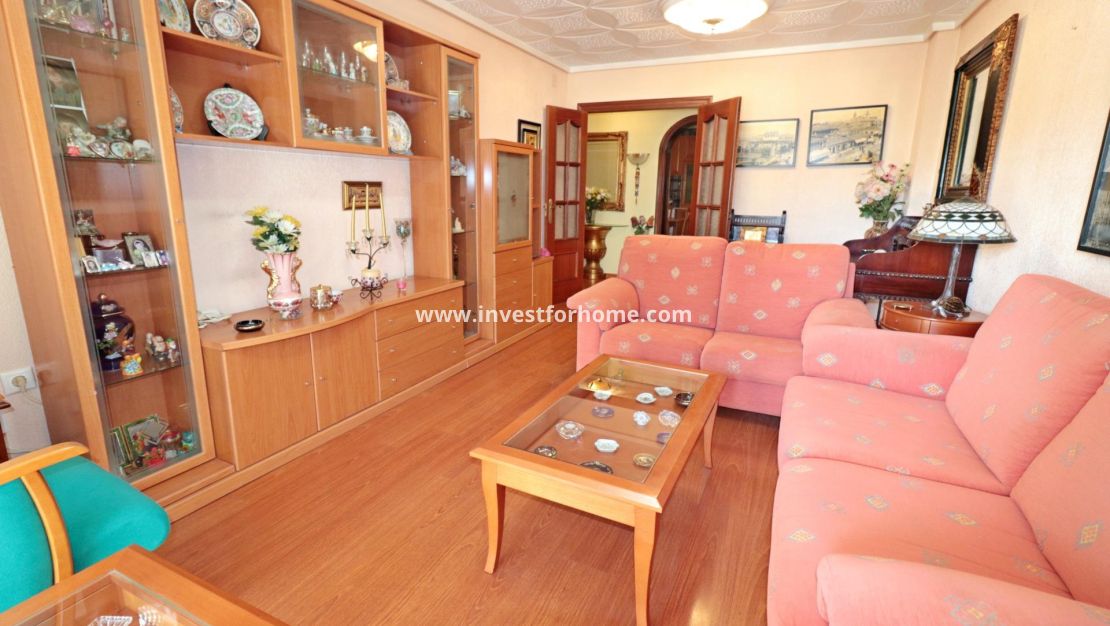 Sale - Apartment - Torrevieja - Centro
