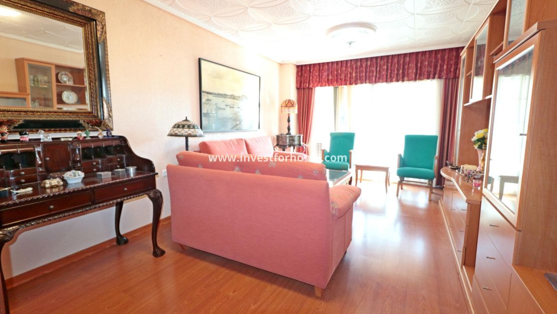 Sale - Apartment - Torrevieja - Centro
