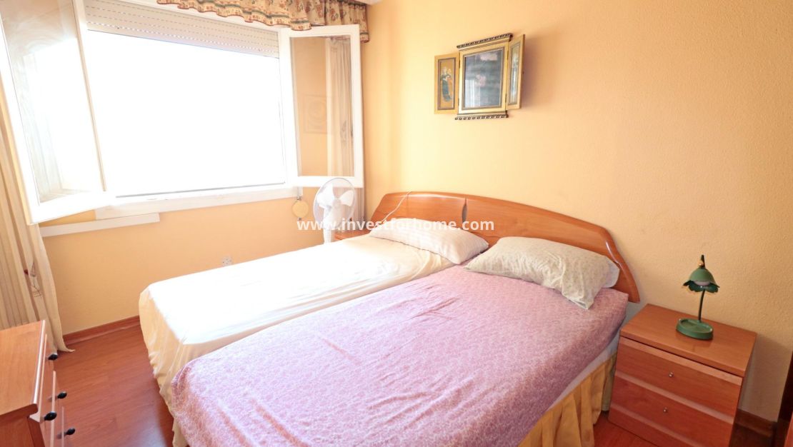 Sale - Apartment - Torrevieja - Centro
