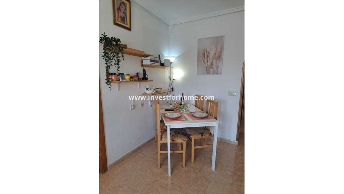 Sale - Apartment - Torrevieja - Centro