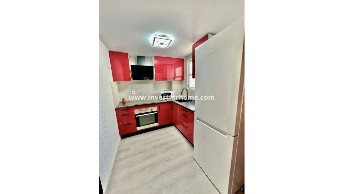 Sale - Apartment - Torrevieja - Centro