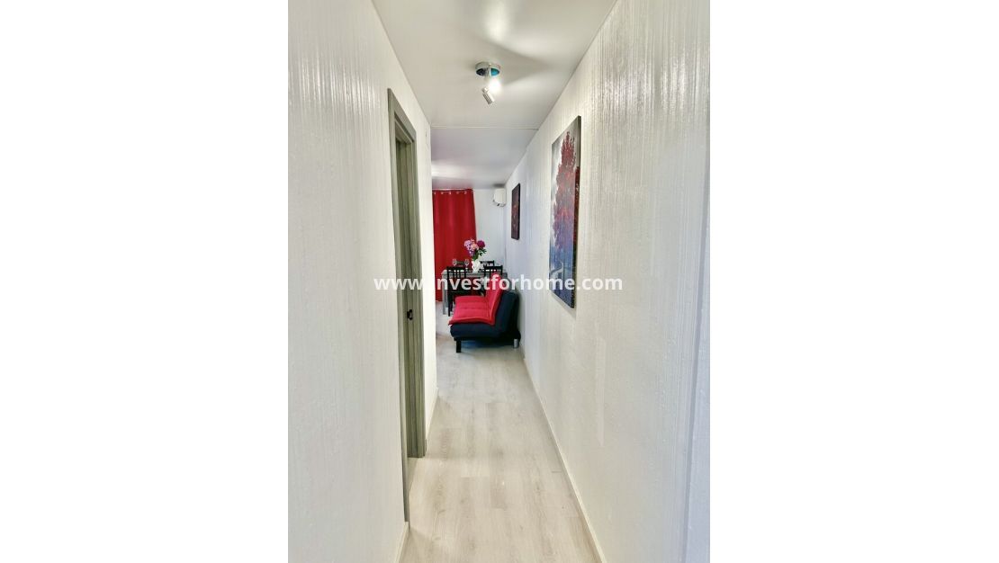 Sale - Apartment - Torrevieja - Centro