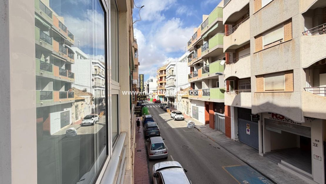 Sale - Apartment - Torrevieja - Centro