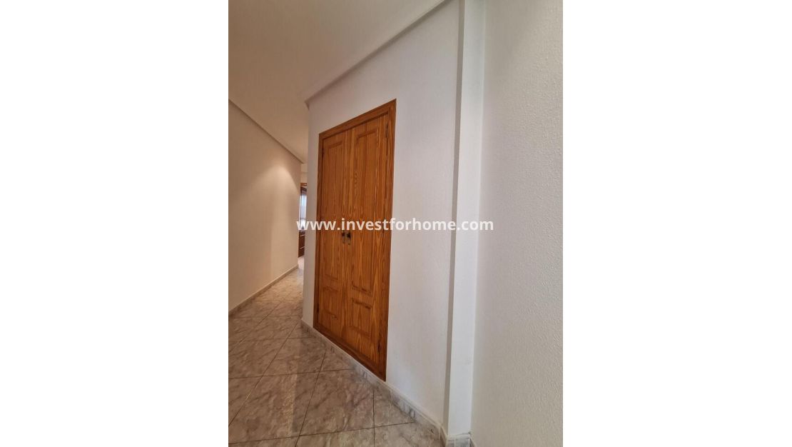 Sale - Apartment - Torrevieja - Costa Blanca