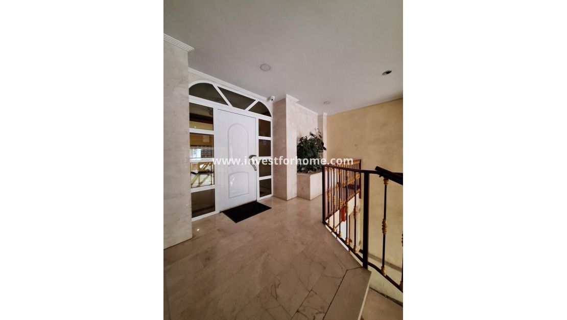 Sale - Apartment - Torrevieja - Costa Blanca