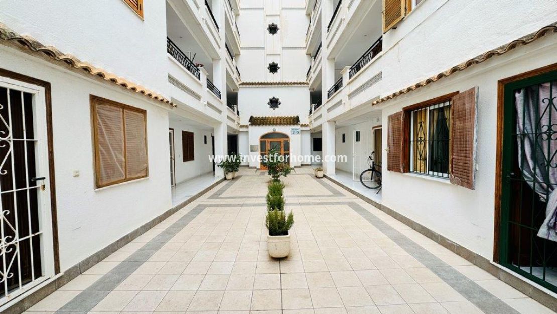 Sale - Apartment - Torrevieja - Costa Blanca