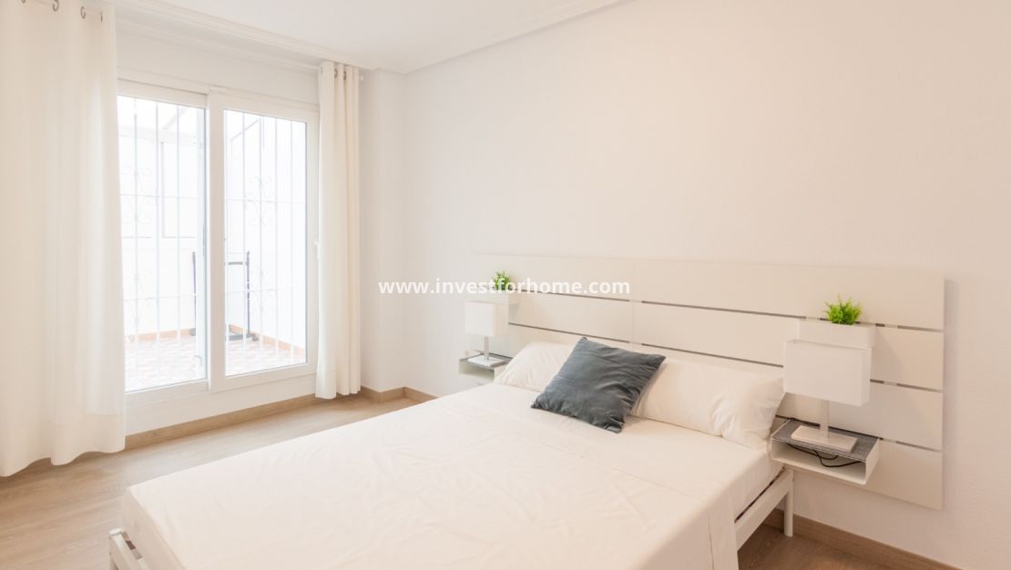 Sale - Apartment - Torrevieja - Costa Blanca