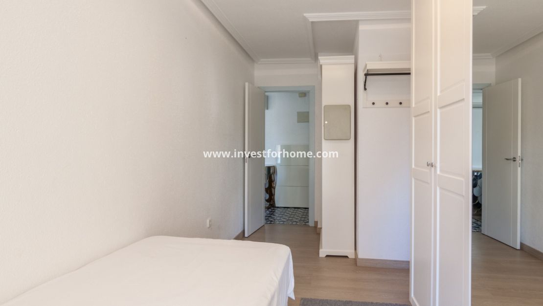 Sale - Apartment - Torrevieja - Costa Blanca