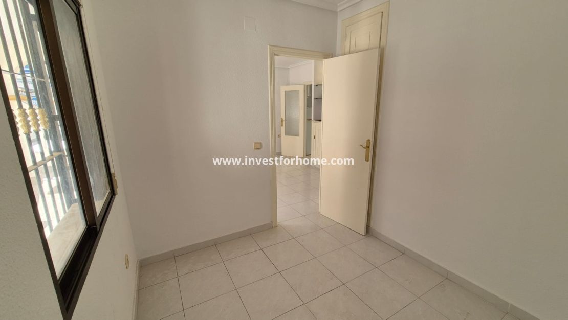 Sale - Apartment - Torrevieja - Costa Blanca