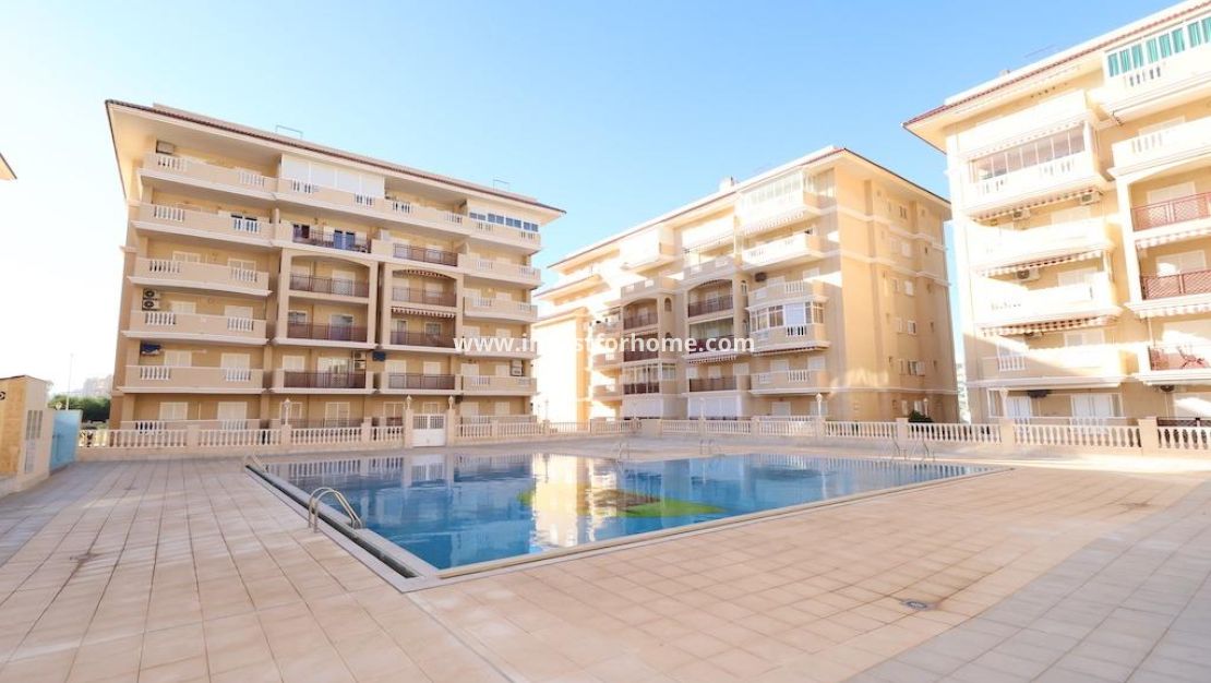 Sale - Apartment - Torrevieja - Costa Blanca