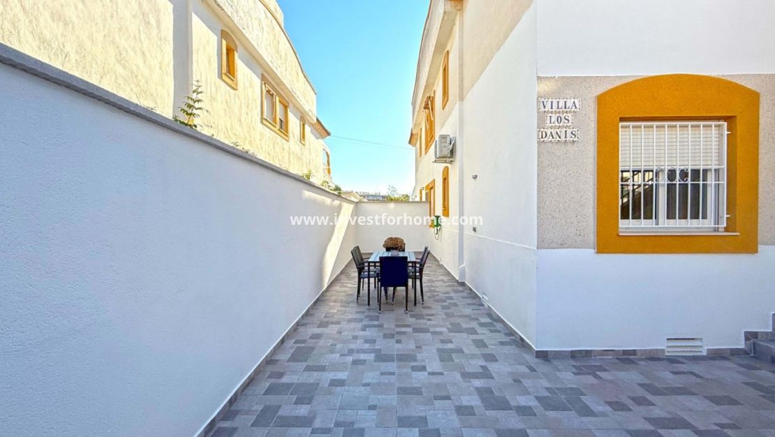 Sale - Apartment - Torrevieja - Costa Blanca