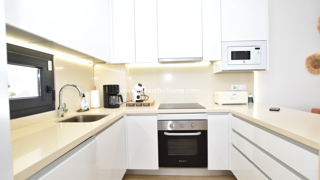 Sale - Apartment - Torrevieja - Costa Blanca