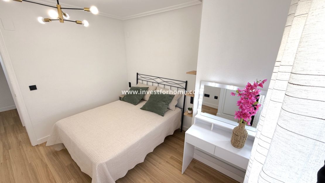 Sale - Apartment - Torrevieja - Costa Blanca