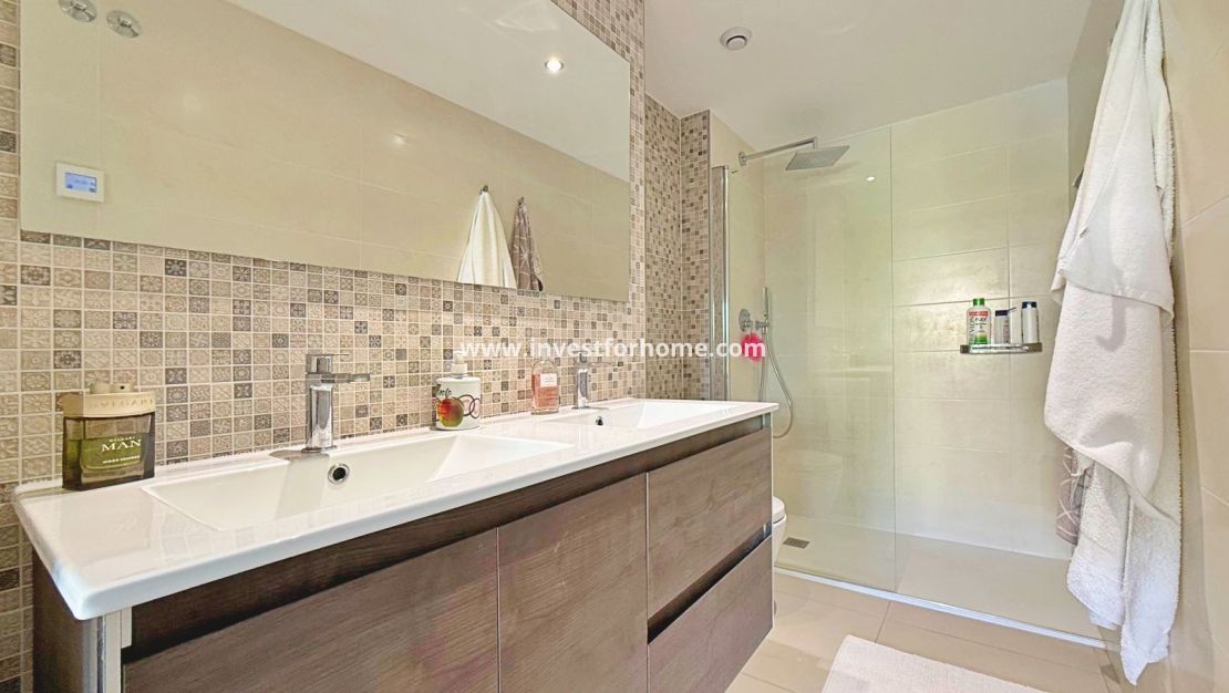 Sale - Apartment - Torrevieja - Costa Blanca