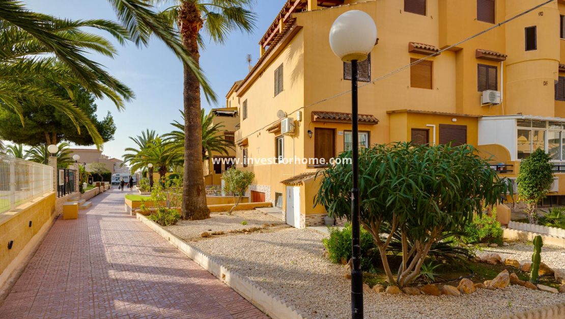 Sale - Apartment - Torrevieja - Costa Blanca