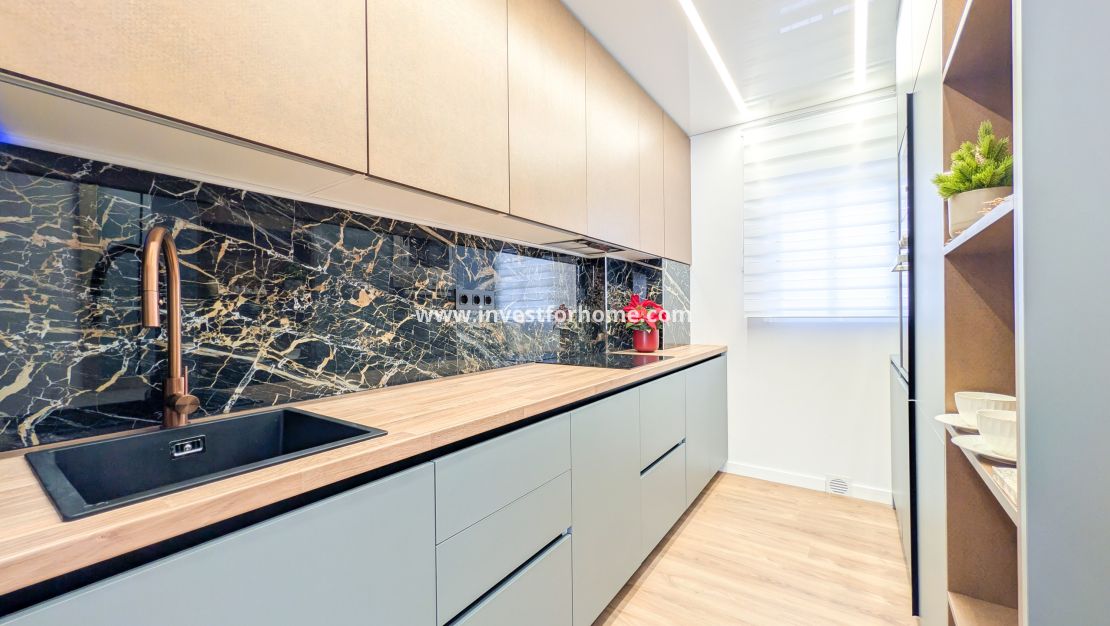 Sale - Apartment - Torrevieja - Costa Blanca