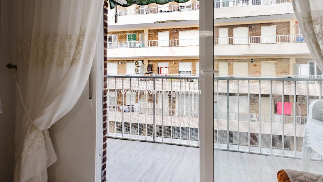Sale - Apartment - Torrevieja - Costa Blanca