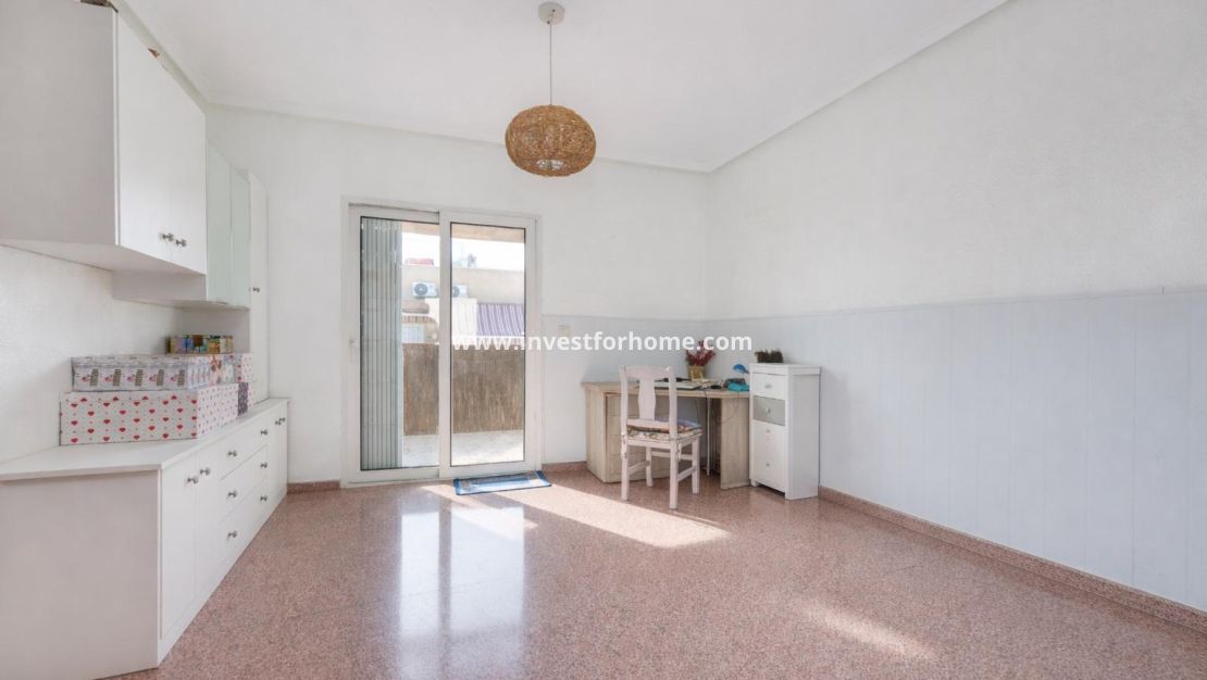 Sale - Apartment - Torrevieja - Costa Blanca