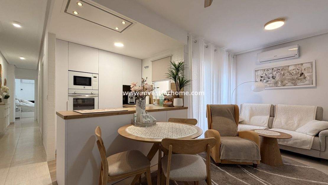 Sale - Apartment - Torrevieja - Costa Blanca